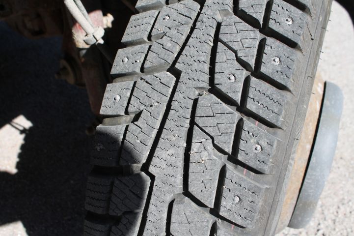 667834-8 Crane truck IVECO 35C12 2004 - RXN451