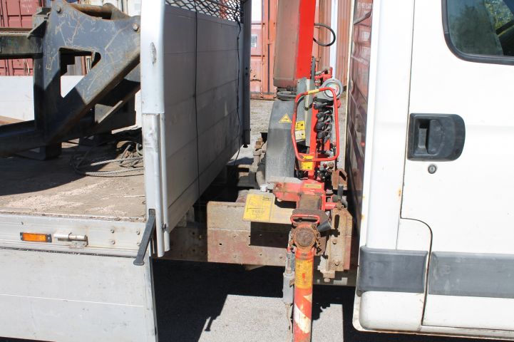 667834-9 Crane truck IVECO 35C12 2004 - RXN451