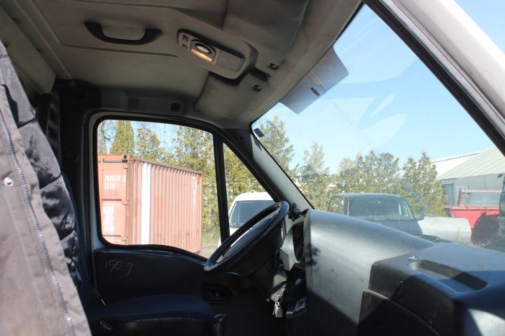 667834-11 Crane truck IVECO 35C12 2004 - RXN451