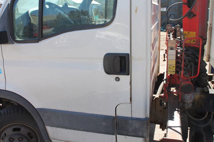 667834-13 Crane truck IVECO 35C12 2004 - RXN451