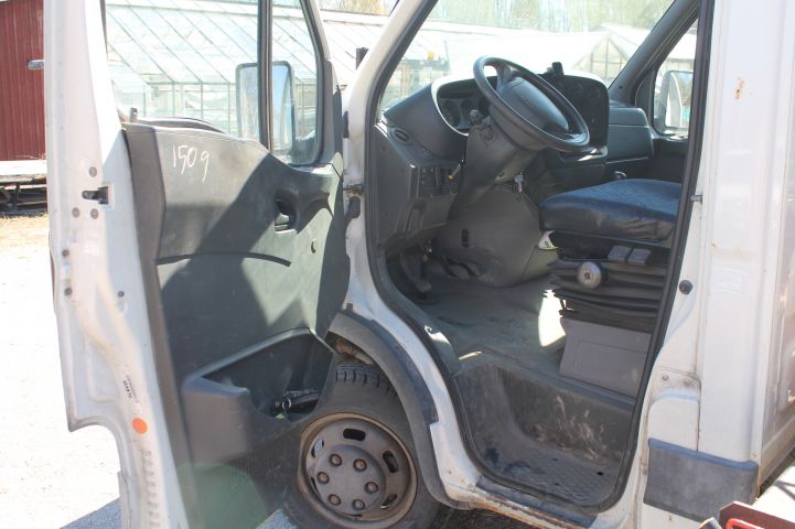 667834-14 Crane truck IVECO 35C12 2004 - RXN451