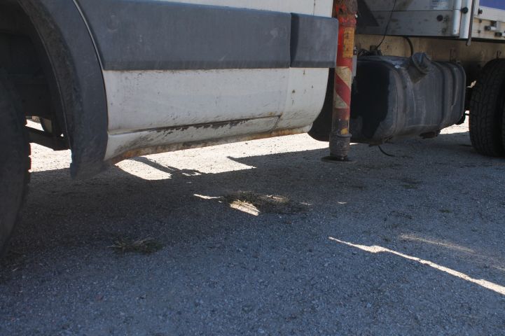 667834-24 Crane truck IVECO 35C12 2004 - RXN451