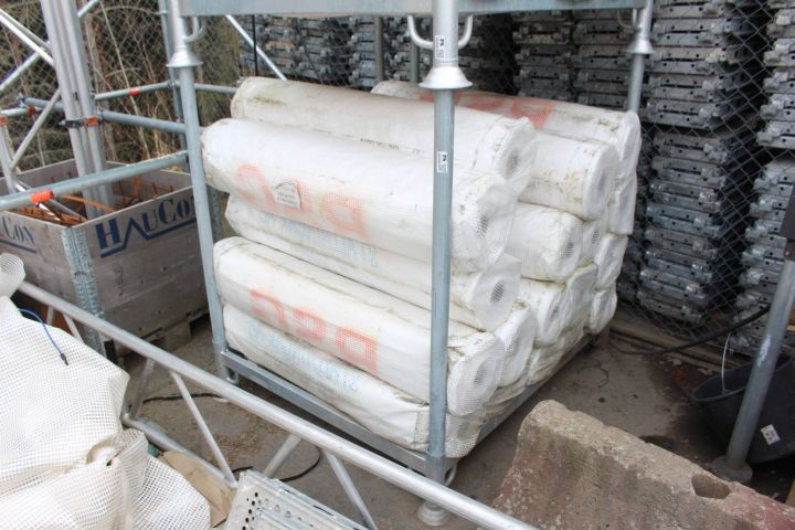 662696-1 Hedge with 14 rolls PeteX Cover 3.3x36 m