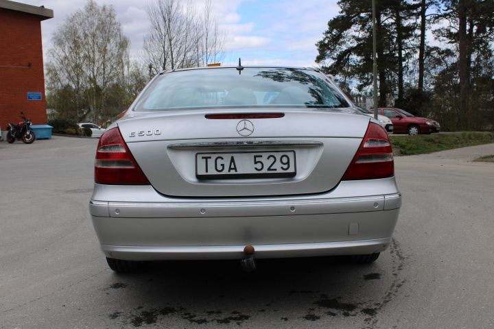667990-7 Mercedes-Benz E500 5G-Tronic -03 193545km Reg.no: TGA529