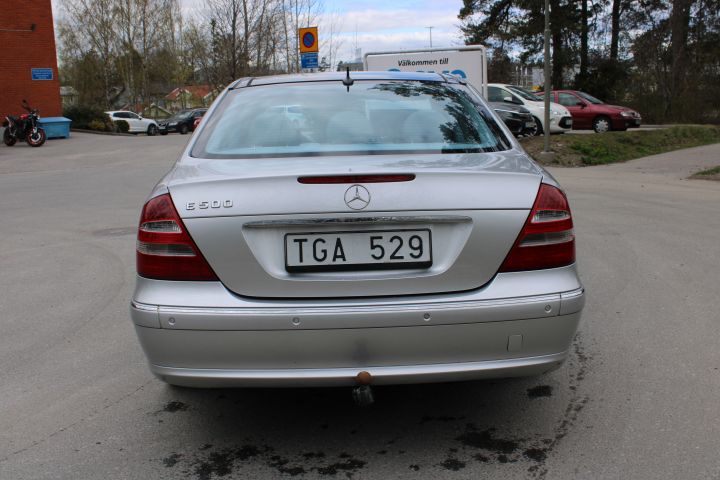 667990-8 Mercedes-Benz E500 5G-Tronic -03 193545km Reg.no: TGA529