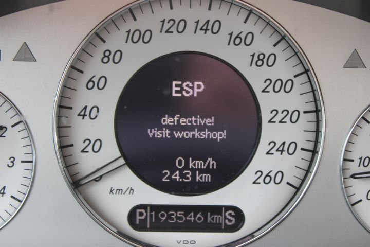 667990-40 Mercedes-Benz E500 5G-Tronic -03 193545km Reg.no: TGA529