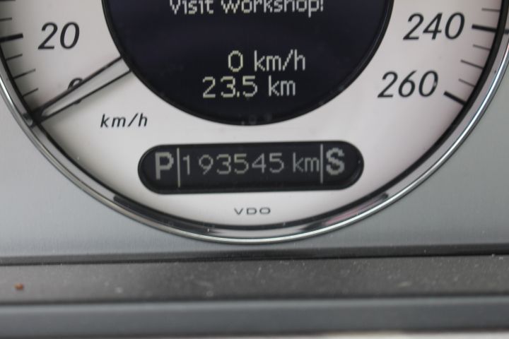 667990-52 Mercedes-Benz E500 5G-Tronic -03 193545km Reg.no: TGA529