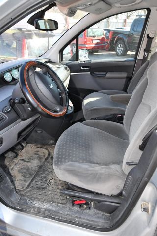 339438-3 PEUGEOT 807 ST 2.2 HDI P