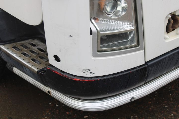 645656-22 Van with rear lift lift Volvo FH-400 6X2 -2007 (1467299km)