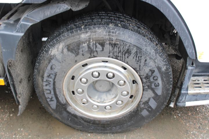 645656-25 Van with rear lift lift Volvo FH-400 6X2 -2007 (1467299km)