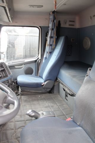 645656-40 Van with rear lift lift Volvo FH-400 6X2 -2007 (1467299km)