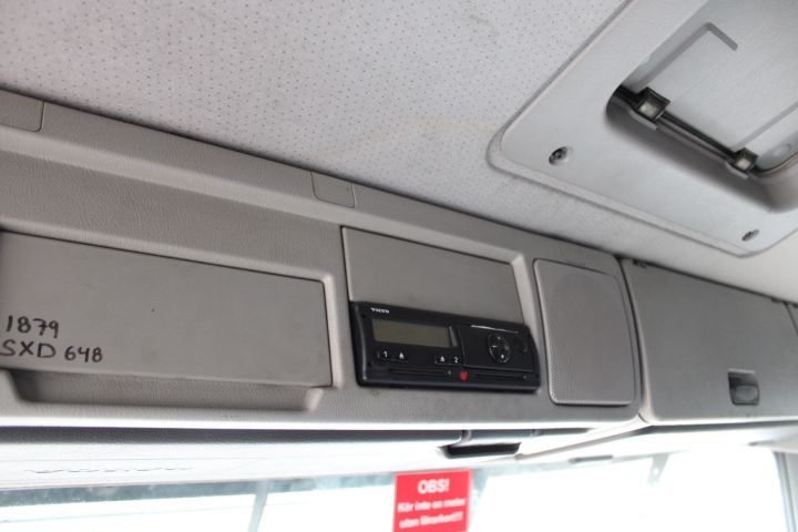 645656-43 Van with rear lift lift Volvo FH-400 6X2 -2007 (1467299km)