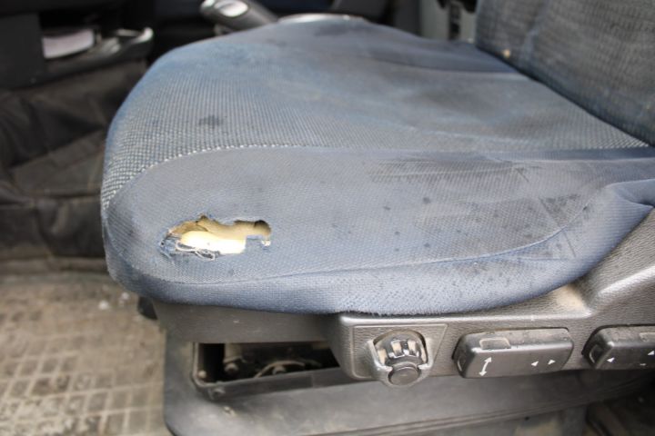 645656-49 Van with rear lift lift Volvo FH-400 6X2 -2007 (1467299km)