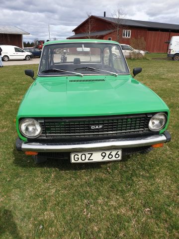 668957-9 Daf 66 Super Luxe 1973 6700 miles (GOZ 966)