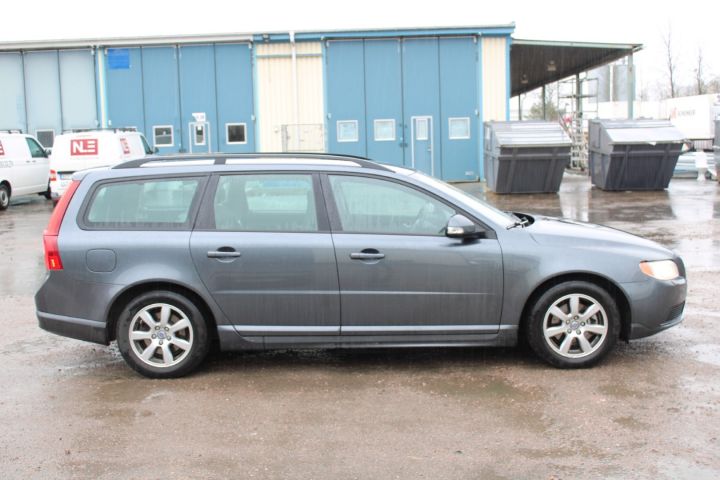 645647-4 Volvo V70 1.6D DRIVe Kinetic -2011 (109hk, 333180km)