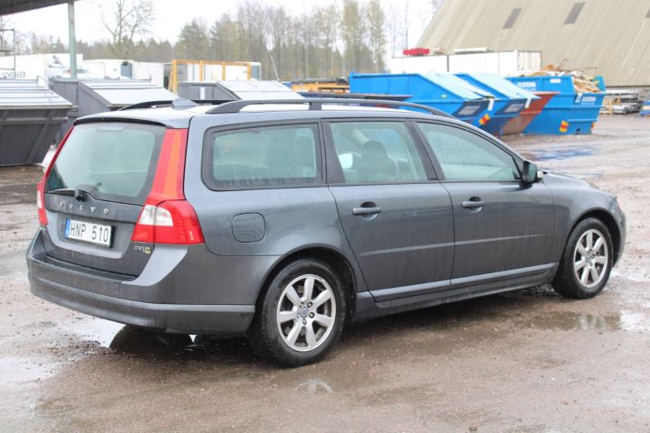 645647-5 Volvo V70 1.6D DRIVe Kinetic -2011 (109hk, 333180km)