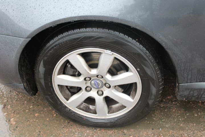 645647-9 Volvo V70 1.6D DRIVe Kinetic -2011 (109hk, 333180km)