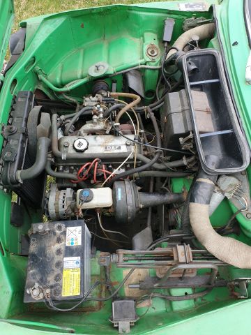 668957-26 Daf 66 Super Luxe 1973 6700 miles (GOZ 966)