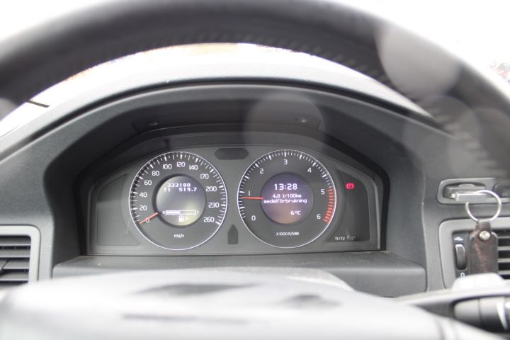 645647-18 Volvo V70 1.6D DRIVe Kinetic -2011 (109hk, 333180km)