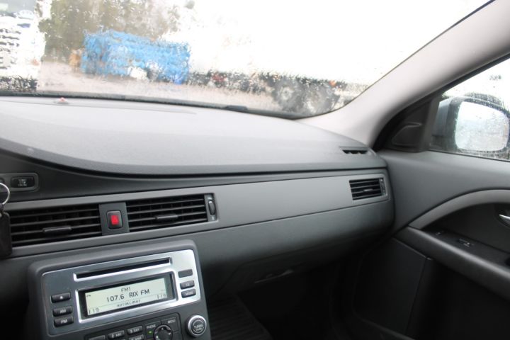 645647-21 Volvo V70 1.6D DRIVe Kinetic -2011 (109hk, 333180km)