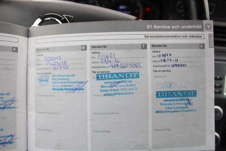 645647-25 Volvo V70 1.6D DRIVe Kinetic -2011 (109hk, 333180km)