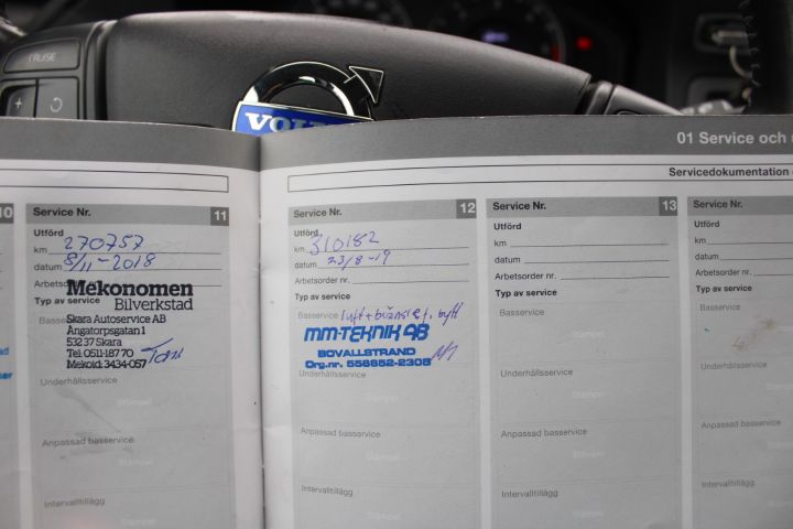 645647-27 Volvo V70 1.6D DRIVe Kinetic -2011 (109hk, 333180km)