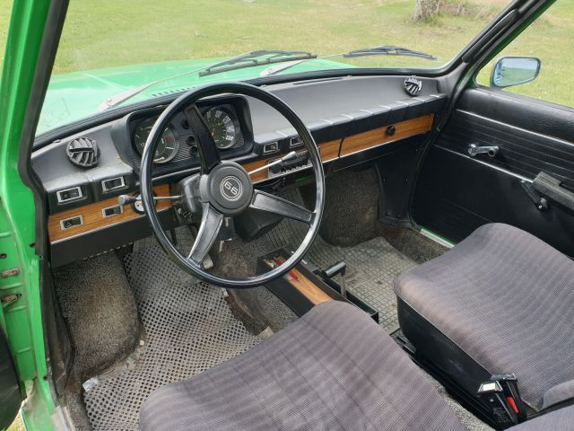 668957-33 Daf 66 Super Luxe 1973 6700 miles (GOZ 966)