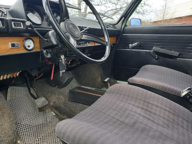 668957-37 Daf 66 Super Luxe 1973 6700 miles (GOZ 966)