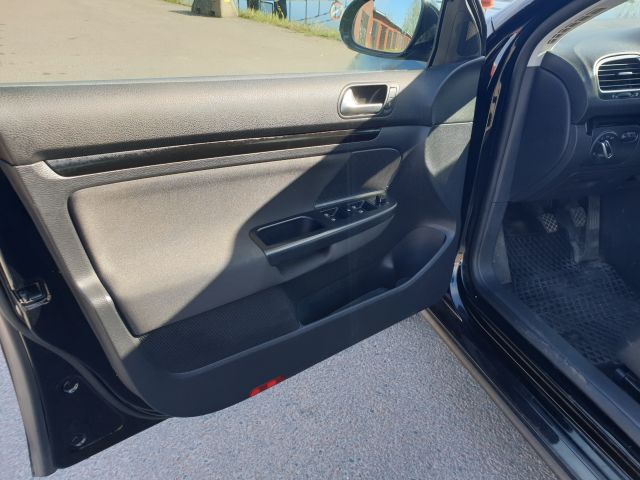 669358-22 VW Golf Variant 1.4 TSI 2010 (BHE 742)