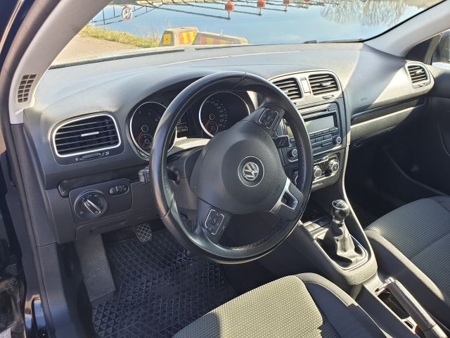 669358-24 VW Golf Variant 1.4 TSI 2010 (BHE 742)