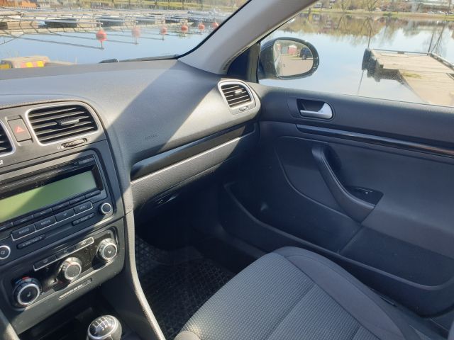 669358-26 VW Golf Variant 1.4 TSI 2010 (BHE 742)