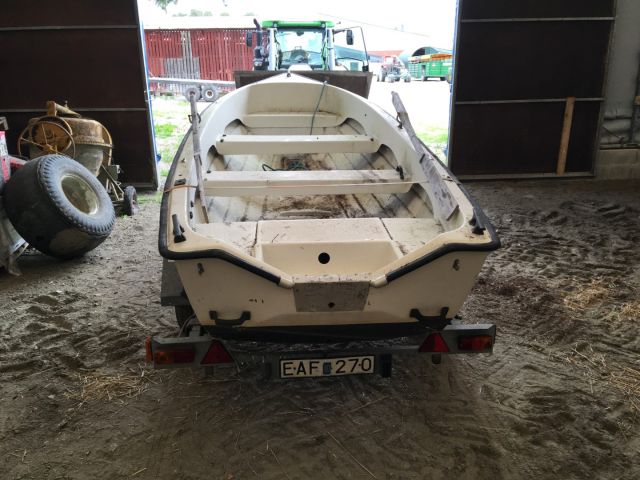 654764-5 Roddbåt Ryds 460 med registrerat släp Fogelsta