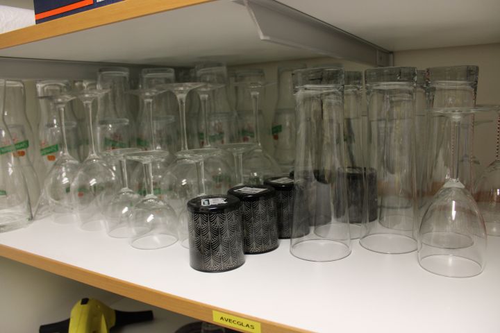 660153-6 Glass for restaurant