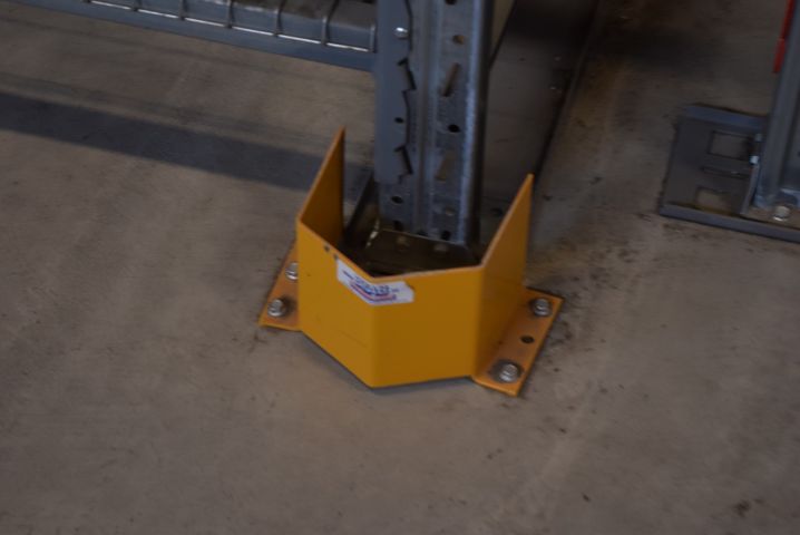 639251-7 Pallet shed (4 gables & 30 bars)