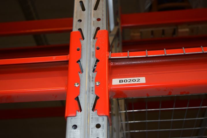 639251-6 Pallet shed (4 gables & 30 bars)