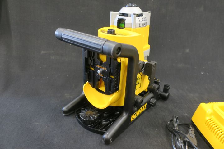 668086-5 Rotary laser DeWALT DW073 - Free shipping