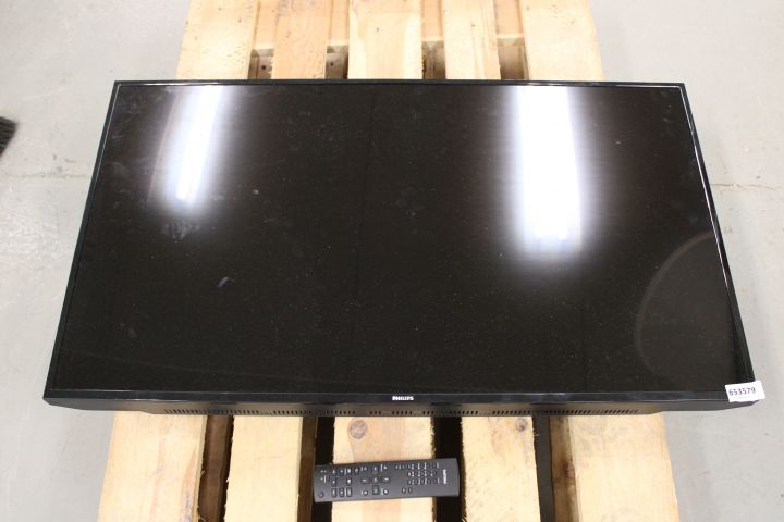 653579-1 Philips TV screen BDL4330QL -18 incl. Wall mount and remote control