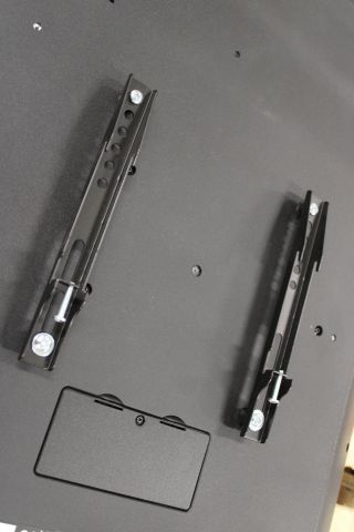 653579-5 Philips TV screen BDL4330QL -18 incl. Wall mount and remote control