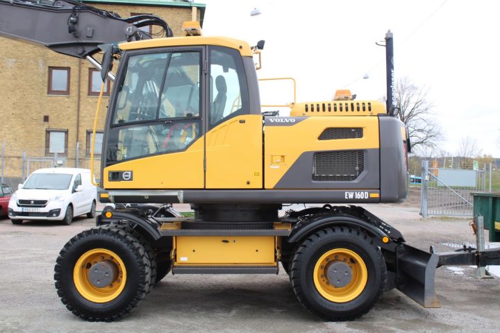 656181-10 Wheeled excavator Volvo EW 160D -12
