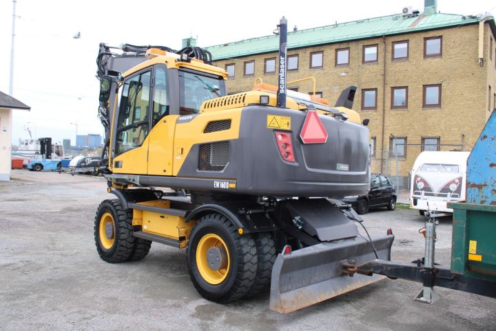 656181-11 Wheeled excavator Volvo EW 160D -12