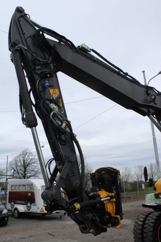 656181-16 Wheeled excavator Volvo EW 160D -12