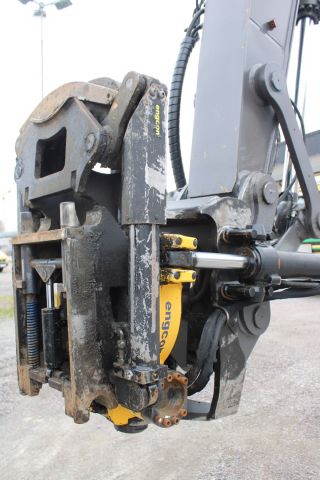 656181-19 Wheeled excavator Volvo EW 160D -12