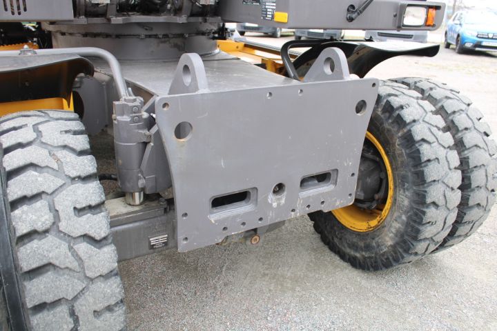 656181-21 Wheeled excavator Volvo EW 160D -12