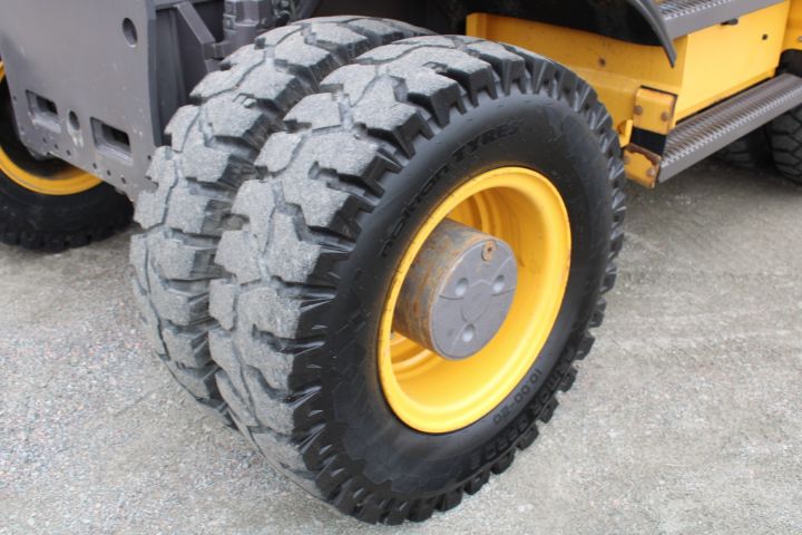 656181-26 Wheeled excavator Volvo EW 160D -12