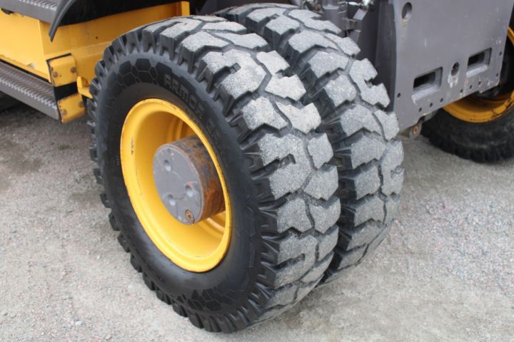 656181-27 Wheeled excavator Volvo EW 160D -12