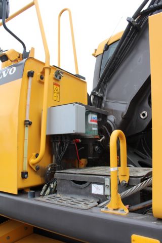 656181-34 Wheeled excavator Volvo EW 160D -12