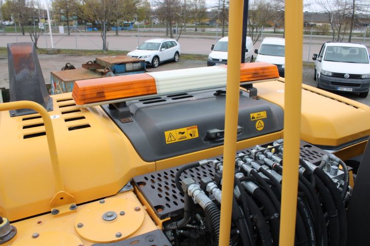 656181-35 Wheeled excavator Volvo EW 160D -12