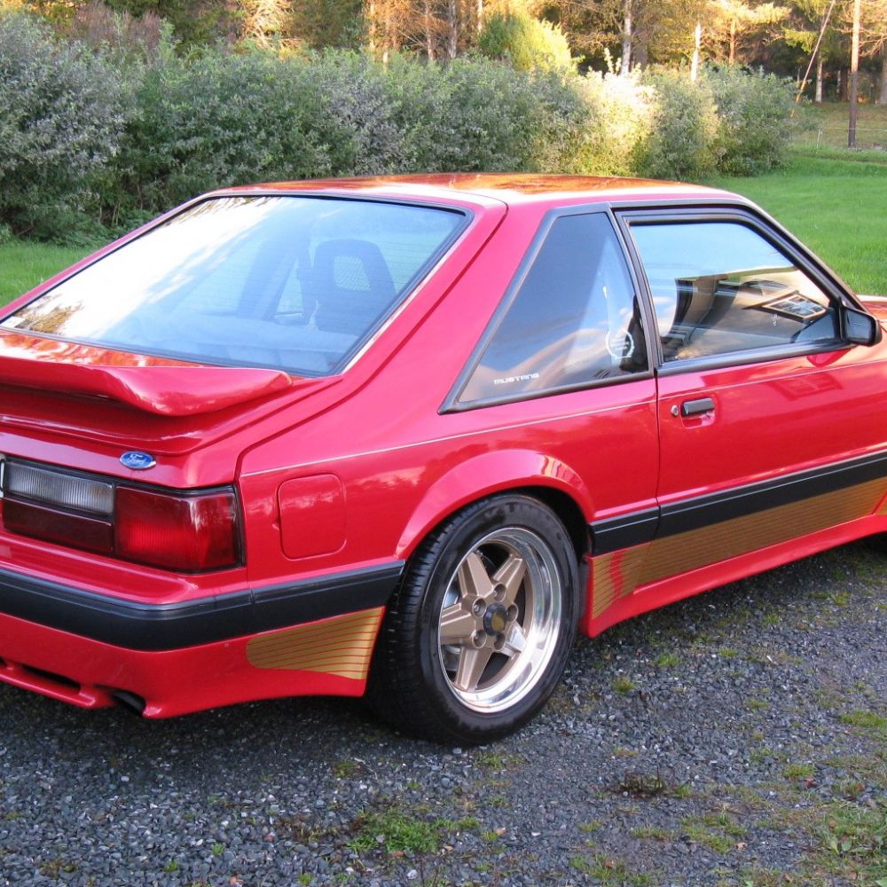 618275-2 Ford Mustang Saleen 1990