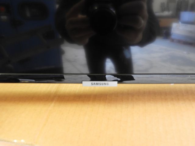 670296-4 Samsung TV 55 "UE55NU6035K (Shipping Available via Submitter)