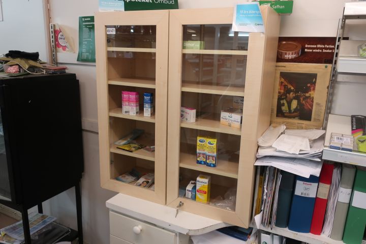 651471-1 Pharmacy locker for store